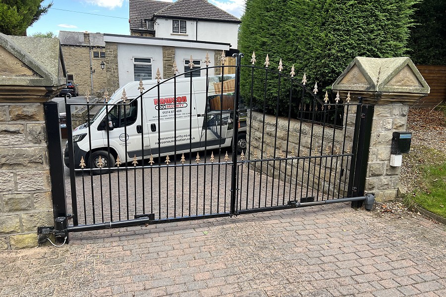 Smart Gate Automation: Integrating Technology with Security in Leeds